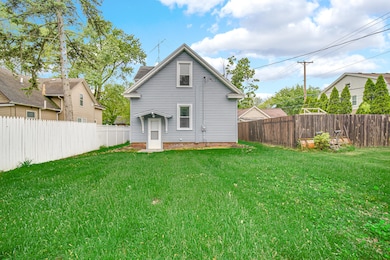 411 E St, La Porte, IN 46350 - photo 6