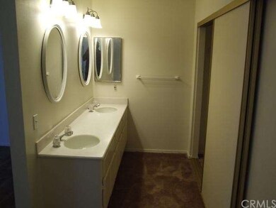 MASTER BATHE SEPERATE WATER CLOSET