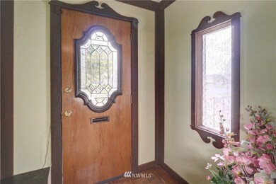 1337 Pioneer St, Enumclaw, WA 98022 - photo 2