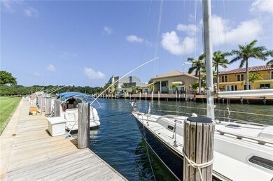 Community Boat Dock view to the left to Intracoast