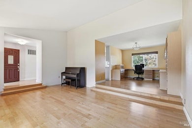 4860 Parktrail Dr, Santa Rosa, CA 95405 - photo 6