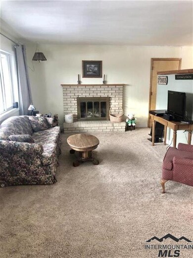 2653 Brentwood Ave, Burley, ID 83318 - photo 2