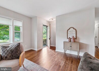 14008 Parkland Dr, Rockville, MD 20853 - photo 6