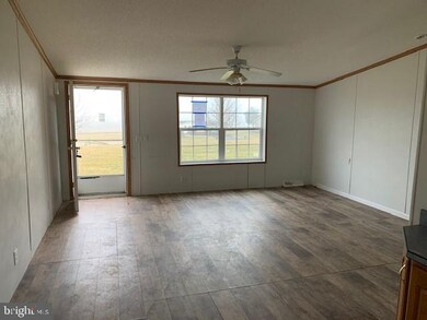 1099 Apple Way, Saint Thomas, PA 17252 - photo 5