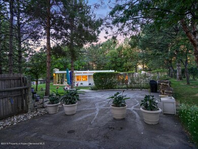 651 Round Hill Dr - MLS - 3