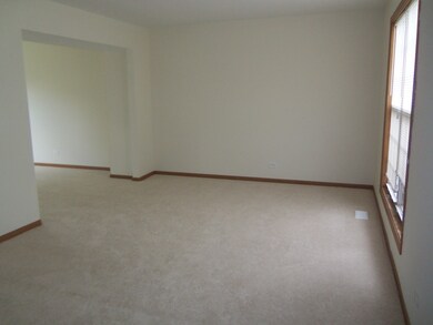 3253 Gresham Ln E, Aurora, IL 60504 - photo 5