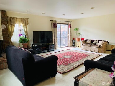 1101 Maple Hill Dr, Woodbridge, NJ 07095 - photo 4