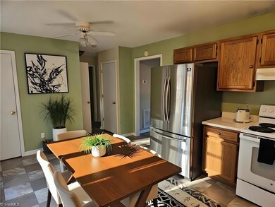 1946 Burkhart Rd, Lexington, NC 27292 - photo 6