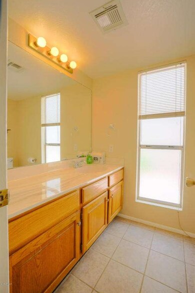 417 E Wescott-4