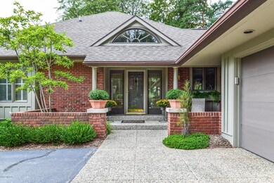 003-Front_View-4636273-medium