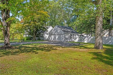 660 Nate Whipple Hwy, Cumberland, RI 02864 - photo 3