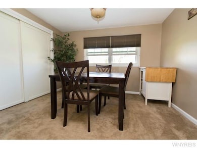 Dining Room Dining Room/Bonus Room