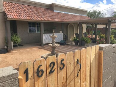 Private Gated Yard