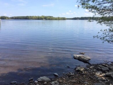 200' +/- of water front