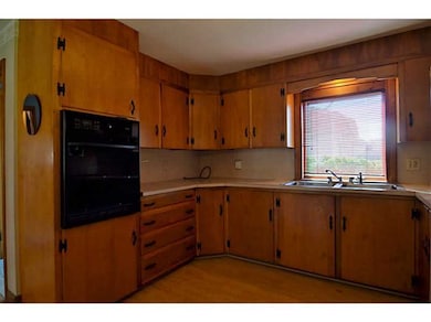 17 Reservoir Ave, Warren, RI 02885 - photo 6