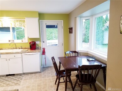 104 Jackson St, Nooksack, WA 98276 - photo 4