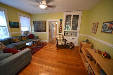 638 Washington St unit 3, Brookline, MA 02446 - photo 2