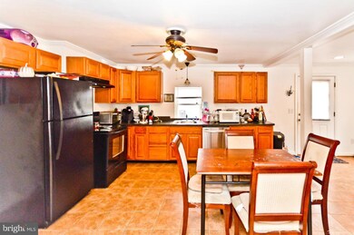 12827 W Hatton Rd, Newburg, MD 20664 - photo 4