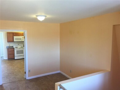 Bonus room: and an area to right that can be used 