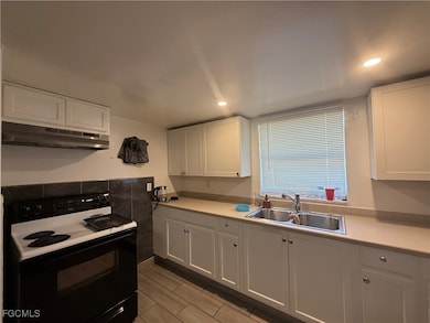 11401 Char Ann Dr unit 403, Fort Myers, FL 33908 - photo 4