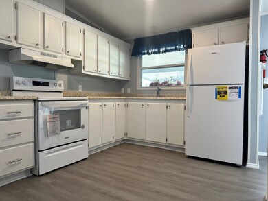 2044 Oriole Ln unit 18, Lake Wales, FL 33859 - photo 5