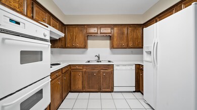 6 E Castle Harbour Dr unit 26, Friendswood, TX 77546 - photo 6