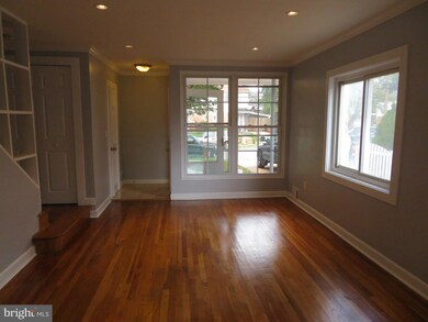 5429 Macbeth St, Hyattsville, MD 20784 - photo 3