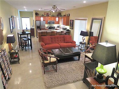 322 E Huntsville Rd unit B, Fayetteville, AR 72701 - photo 7