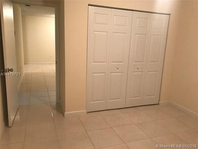 Front unit BR 1 Closet