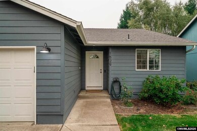 1529 Briar Rd, Independence, OR 97351 - photo 2