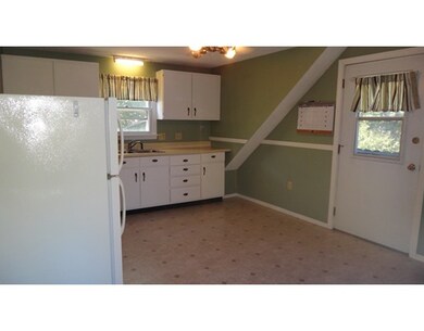 62 Primrose Hill Rd unit 2nd Flr, Dracut, MA 01826 - photo 3