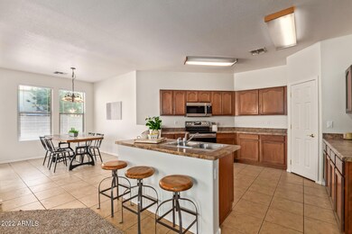 1109 E Oak rd