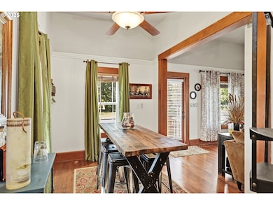 811 W 9th St, the Dalles, OR 97058 - photo 7