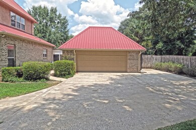 2 Car Detatched Garage