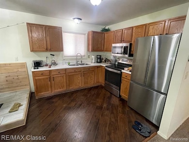 207 Butterfield Ln, Houghton Lake, MI 48629 - photo 6