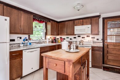 11 Strafford Rd, Dover, NH 03820 - photo 2