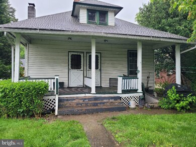 307 N 2nd St unit 307, Lemoyne, PA 17043 - photo 2