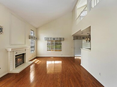 007_Living Room
