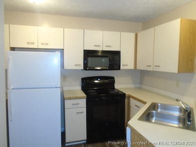 1002 Brookhollow Dr unit 11, Fayetteville, NC 28314 - photo 3