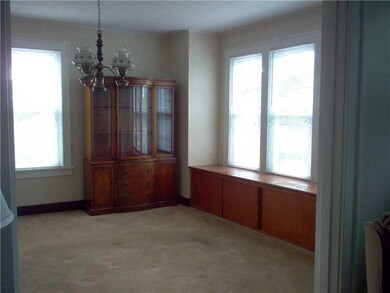 Dining Room. Spacious dining room with window seat