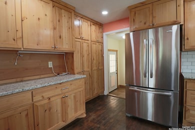 503 S Lewis Ave, Kerrville, TX 78028 - photo 6