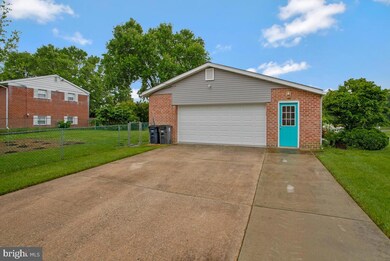 16113 Laurel Ridge Dr, Laurel, MD 20707 - photo 4