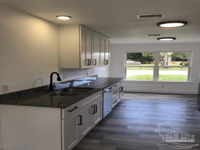 3588 Wimbledon Dr, Pensacola, FL 32504 - photo 5