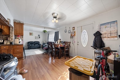 412 Maple Ct, Toppenish, WA 98948 - photo 3