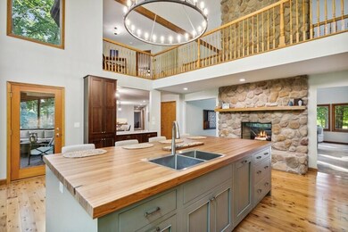 07_13698PardeeRoad_177003_Kitchen_LowRes