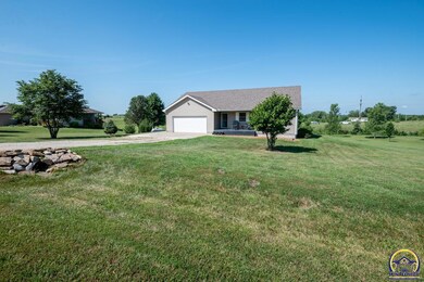 15705 Rock Island Rd, Mayetta, KS 66509 - photo 3