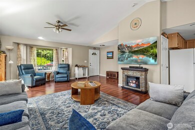 713 N Reed St, Sedro Woolley, WA 98284 - photo 2