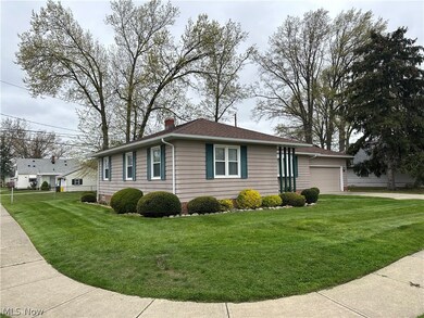 1918 Harding Dr, Wickliffe, OH 44092 - photo 4