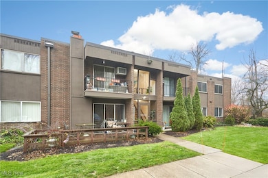 10744 Valley View Rd unit B13, Northfield, OH 44067 - photo 2