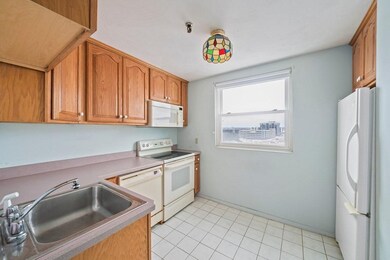 Sagamore Place Condominiums unit 806, Quincy, MA 02171 - photo 2